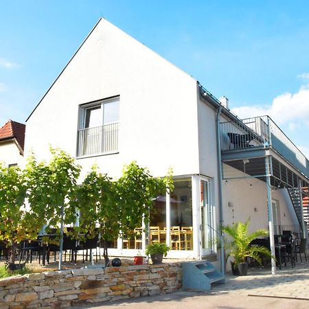 던스테인 Weingut Baeuerl 아파트 외부 사진
